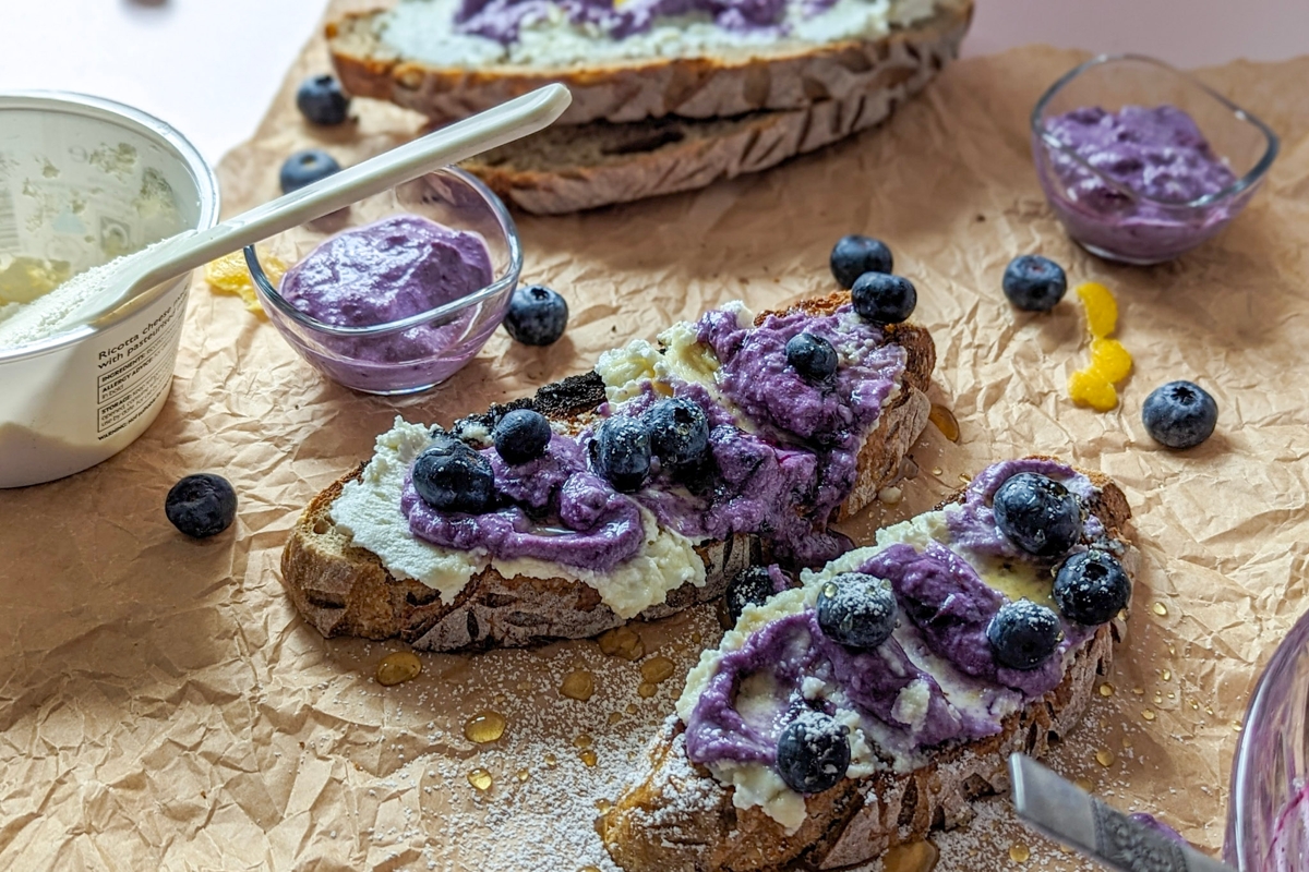 Blueberry ricotta toast - Candyflosslife