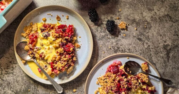 Apple and Blackberry Crumble